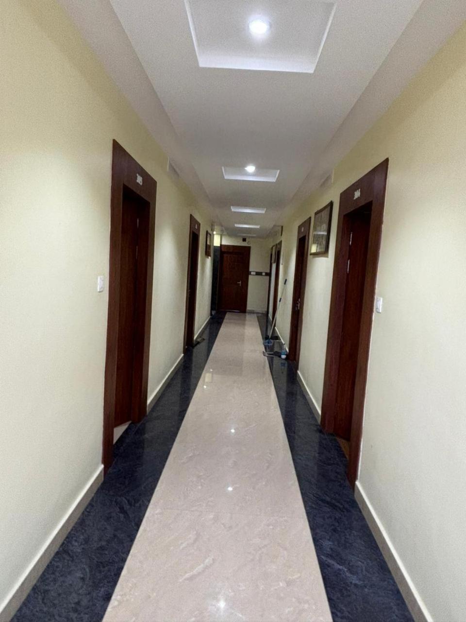 Hotel Omkareshwar Inn Deoghar Esterno foto