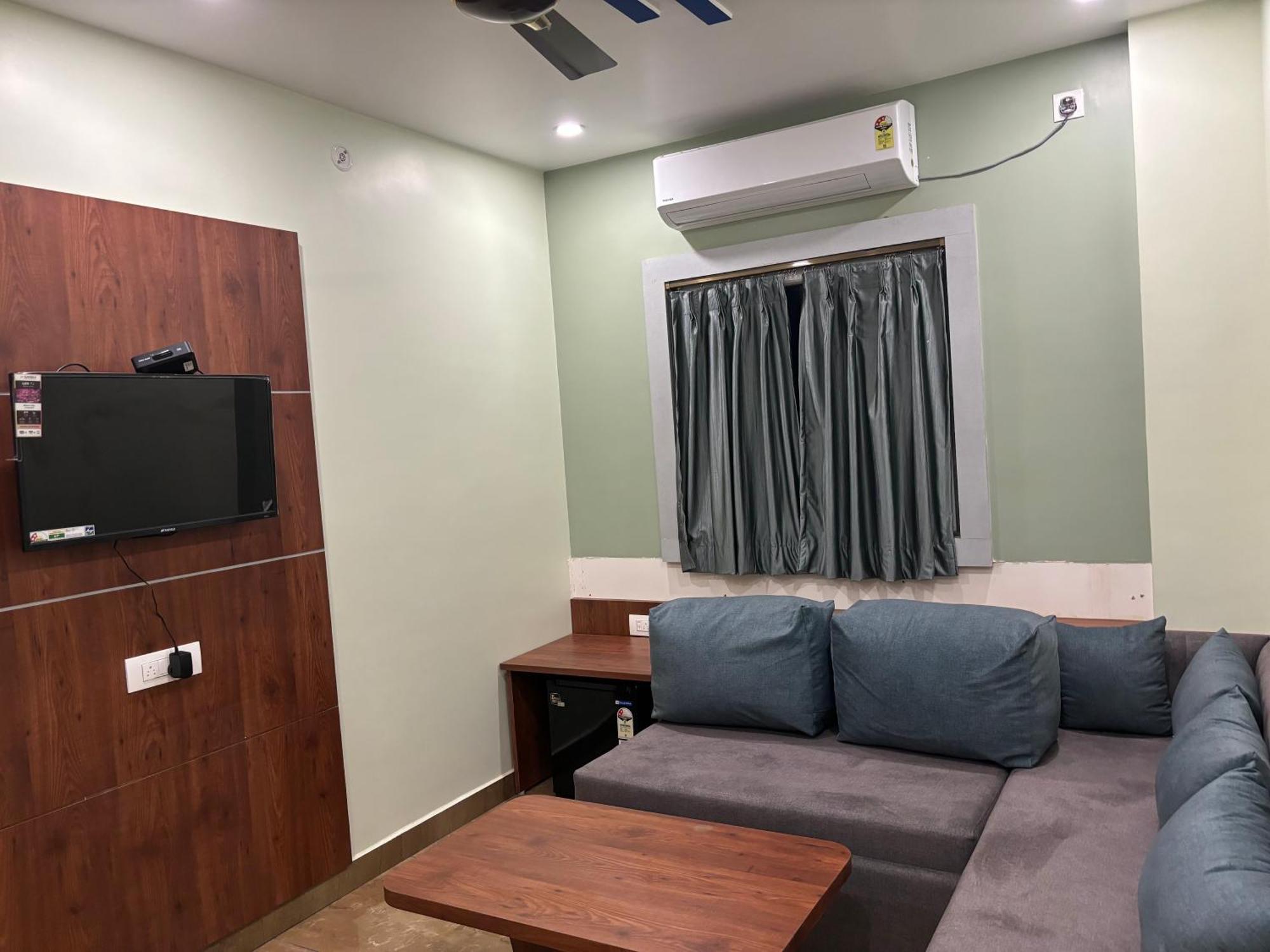 Hotel Omkareshwar Inn Deoghar Esterno foto