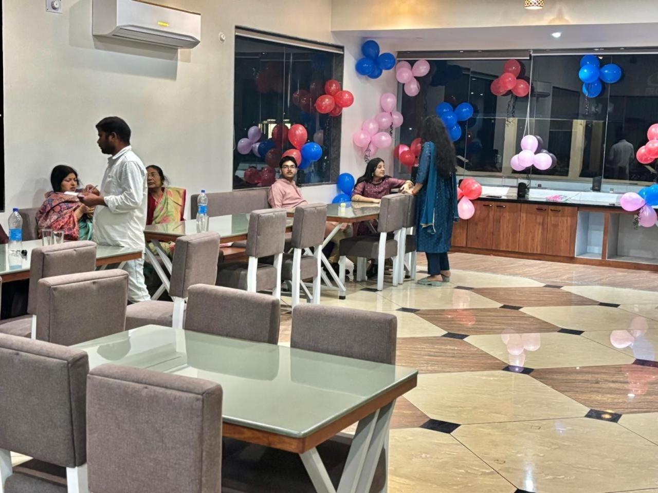 Hotel Omkareshwar Inn Deoghar Esterno foto